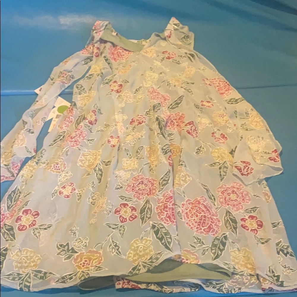 Flower dress with breathable sleeves